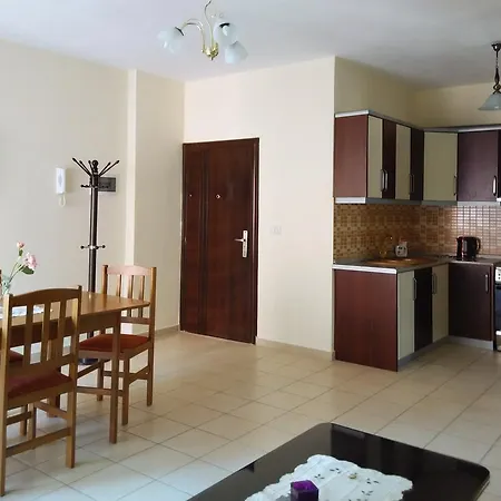 Summer Coast Apartment *